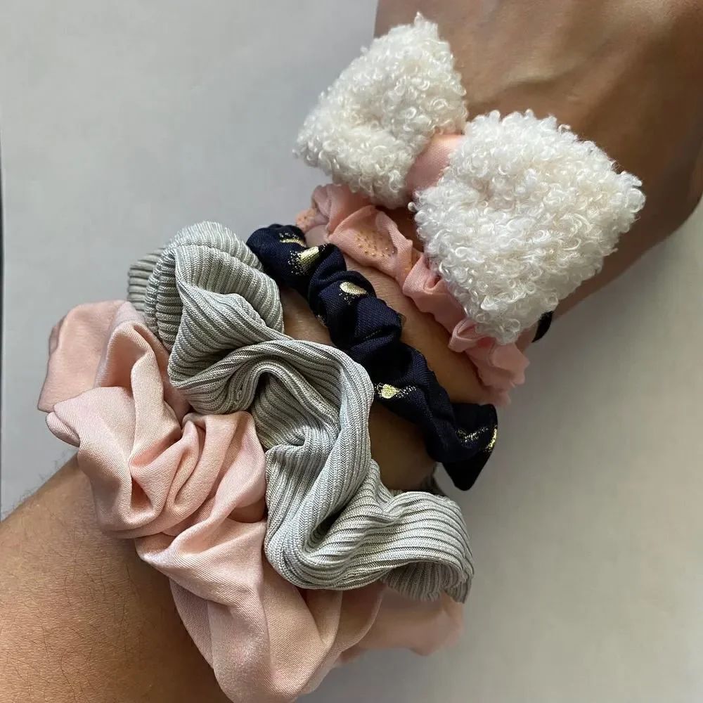 Set of 5 Scrunchies - White Fluffy Bow